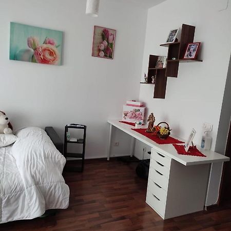 1 Room Apartment In Titan Bükreş Dış mekan fotoğraf