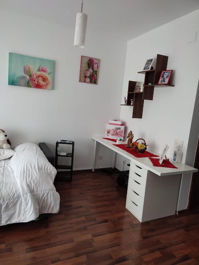 1 Room Apartment In Titan Bükreş Dış mekan fotoğraf